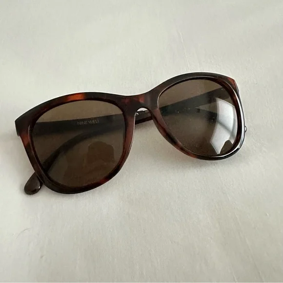 Nine West | Accessories | Nine West Tortoiseshell Sunglasses  display picture 3